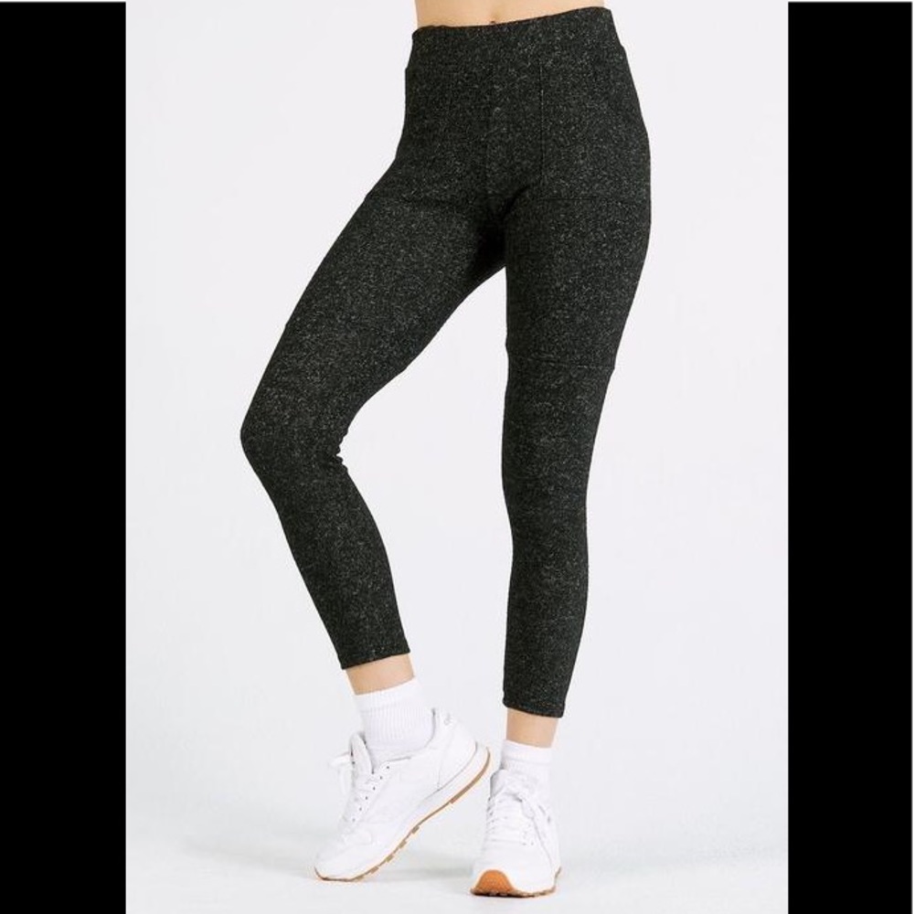 Joah Brown Lux Pocket Legging Salt & Pepper
